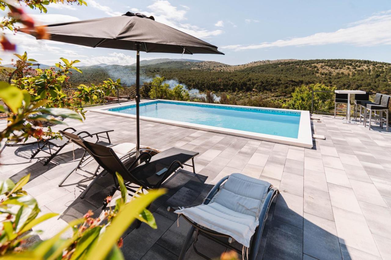 Guest House "The View" - With A Pool Donje Polje Екстериор снимка