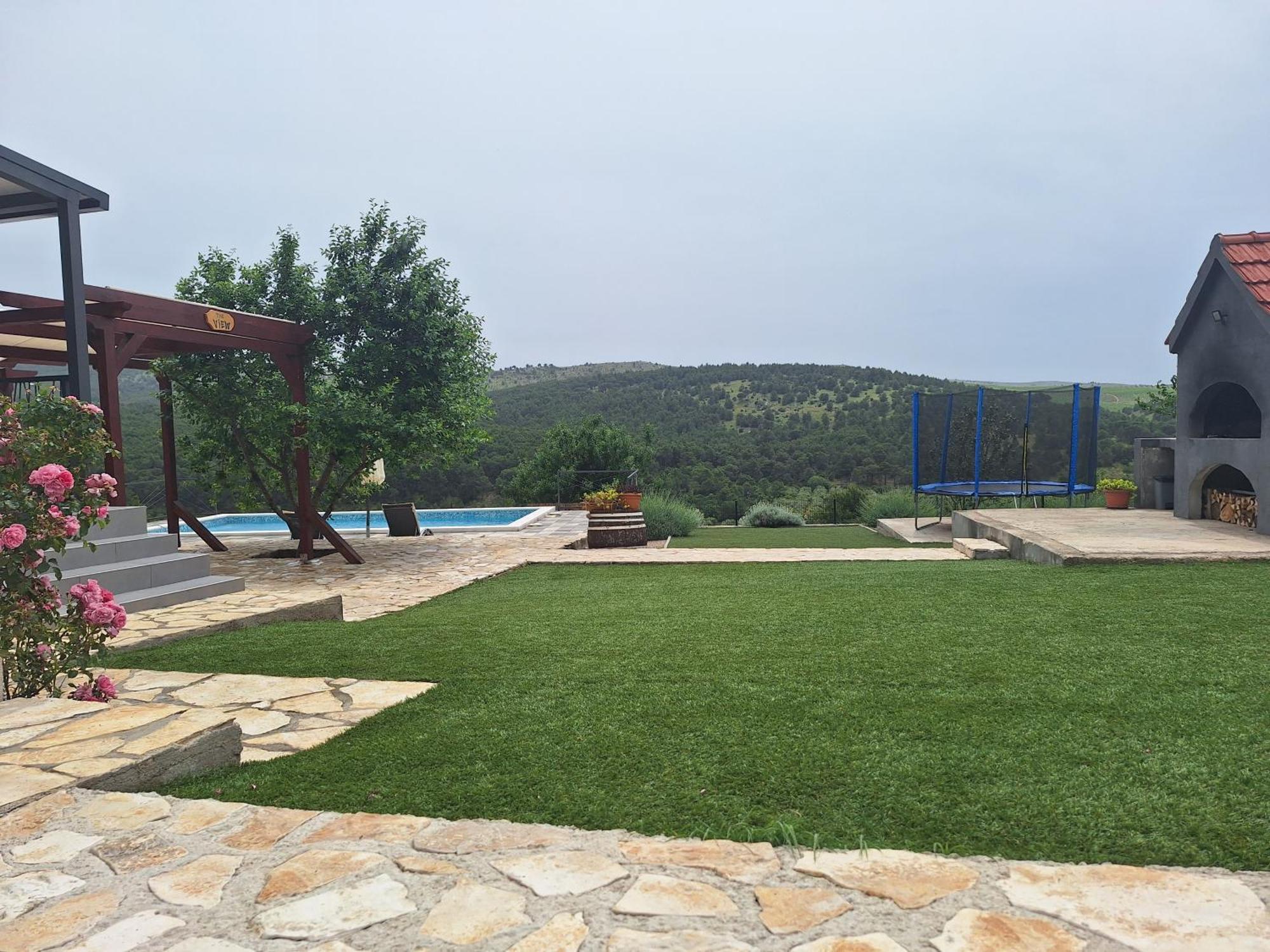 Guest House "The View" - With A Pool Donje Polje Екстериор снимка